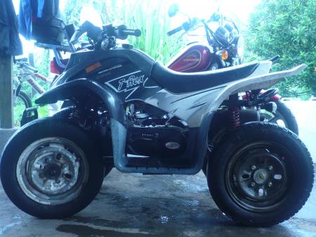 Le quad tun� par cl�ment!