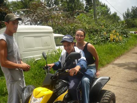 cl�ment et florence sur le nouveau quad!et johnny a cot�